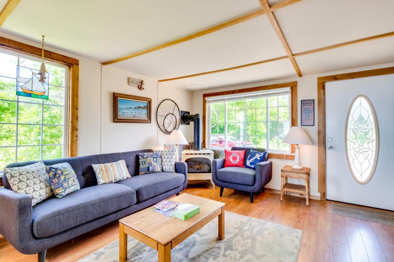 Happy Camp Beachfront Cabin Netarts Extérieur photo