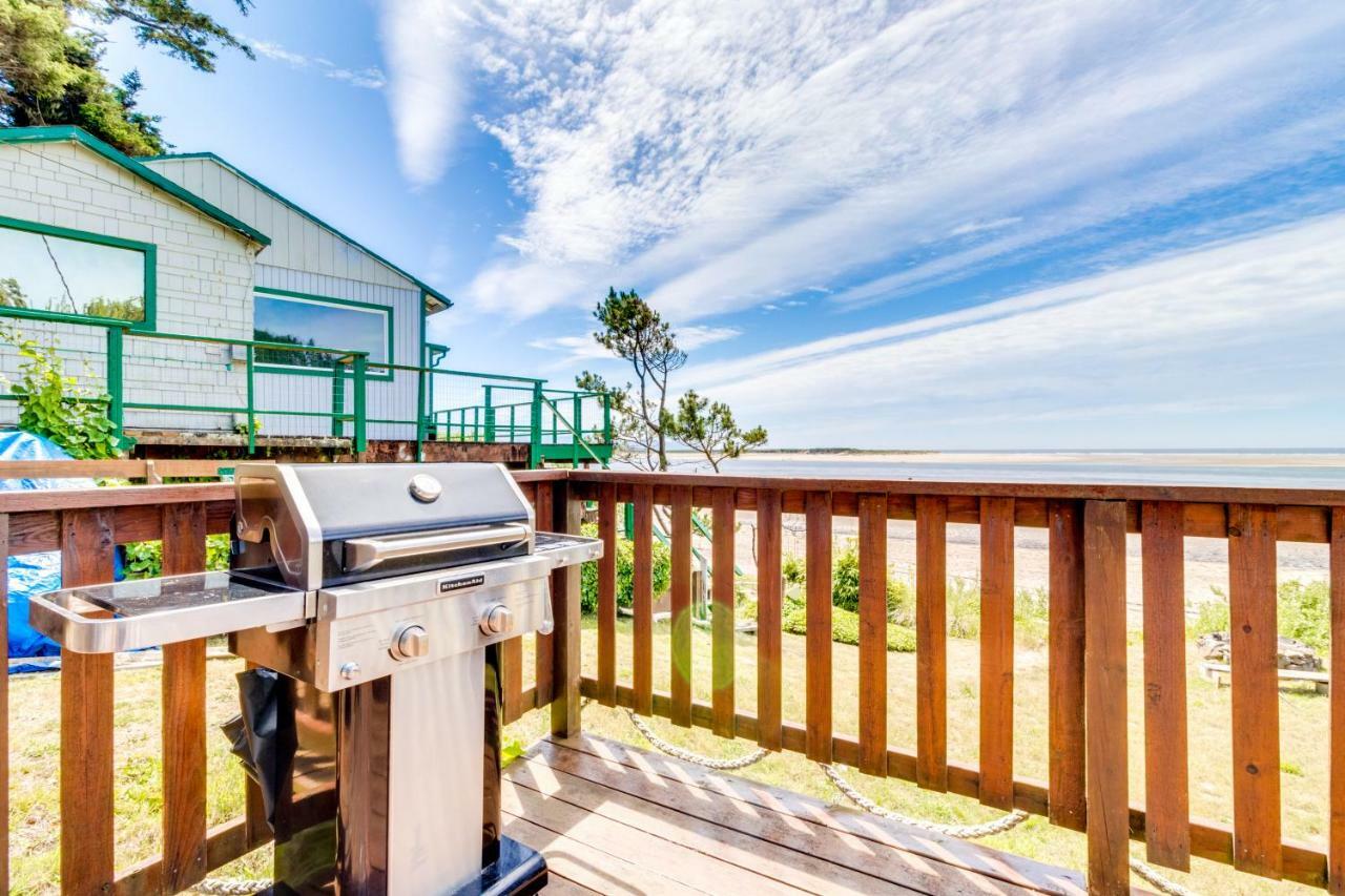Happy Camp Beachfront Cabin Netarts Extérieur photo