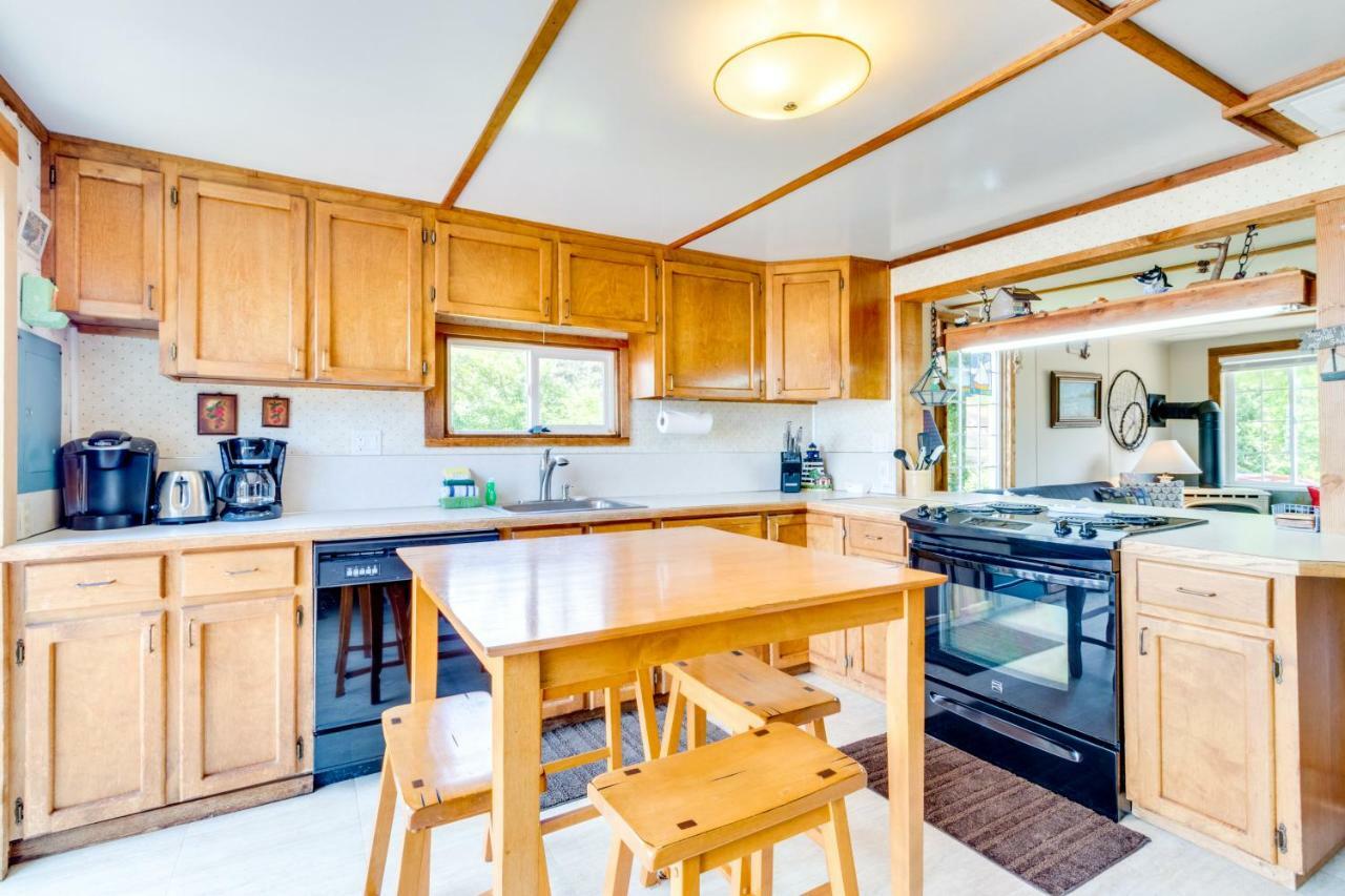 Happy Camp Beachfront Cabin Netarts Extérieur photo