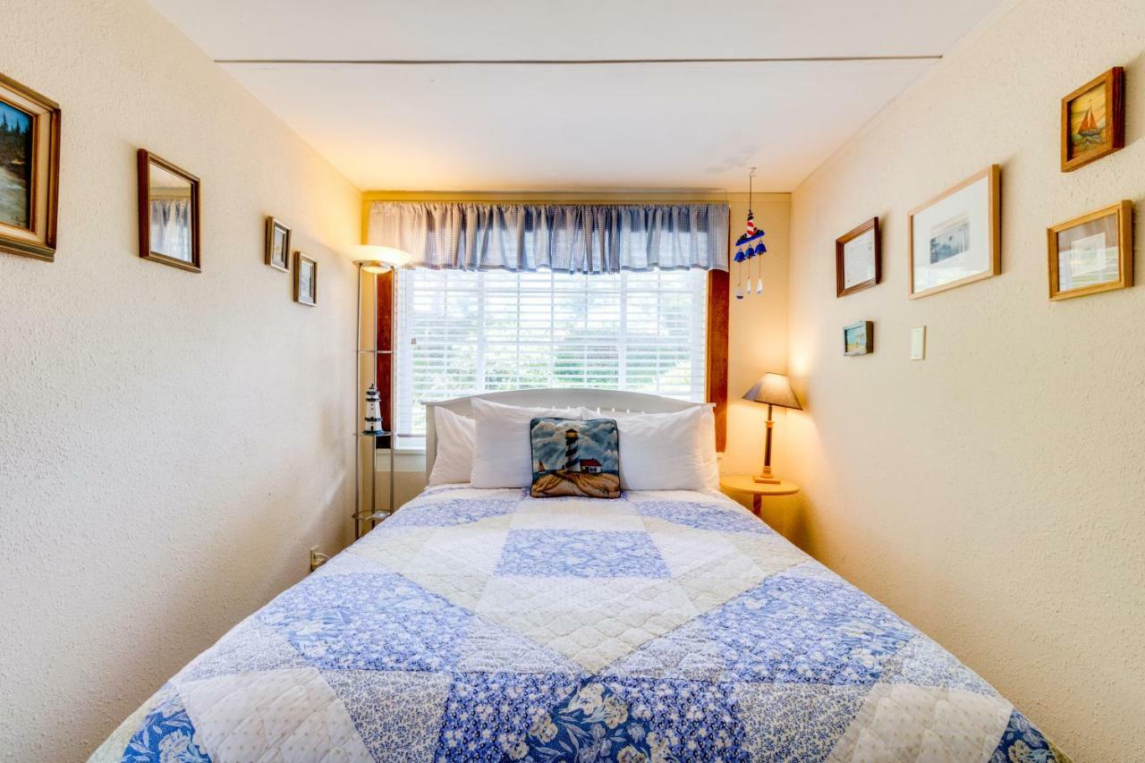 Happy Camp Beachfront Cabin Netarts Extérieur photo