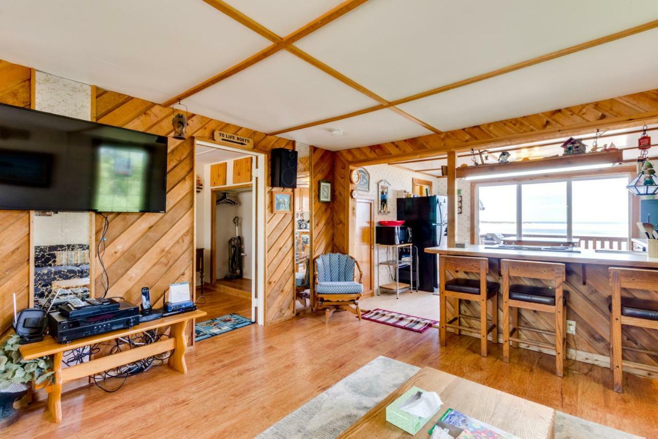 Happy Camp Beachfront Cabin Netarts Extérieur photo